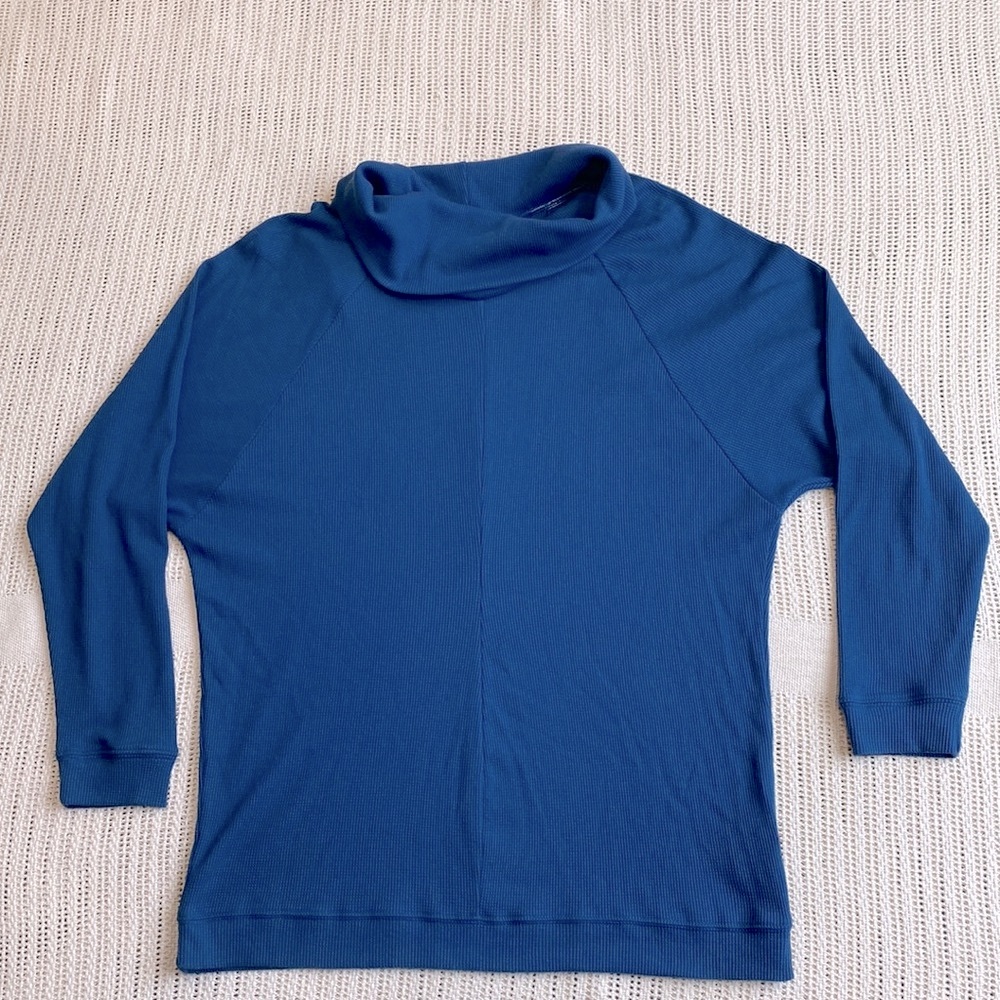 New Old Navy Maternity Blue Waffle Thermal Crowl Neck Top Size Large !